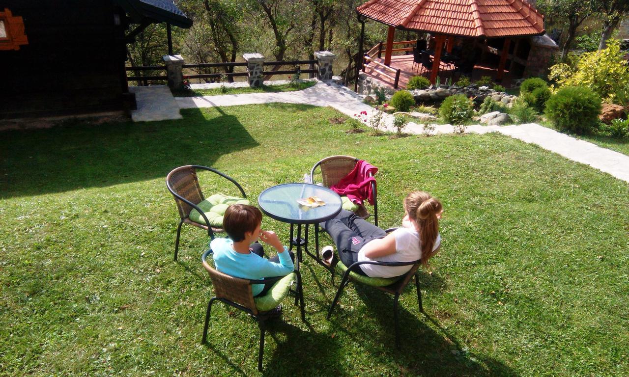 Vacation Home Nana Mokra Gora Exteriör bild